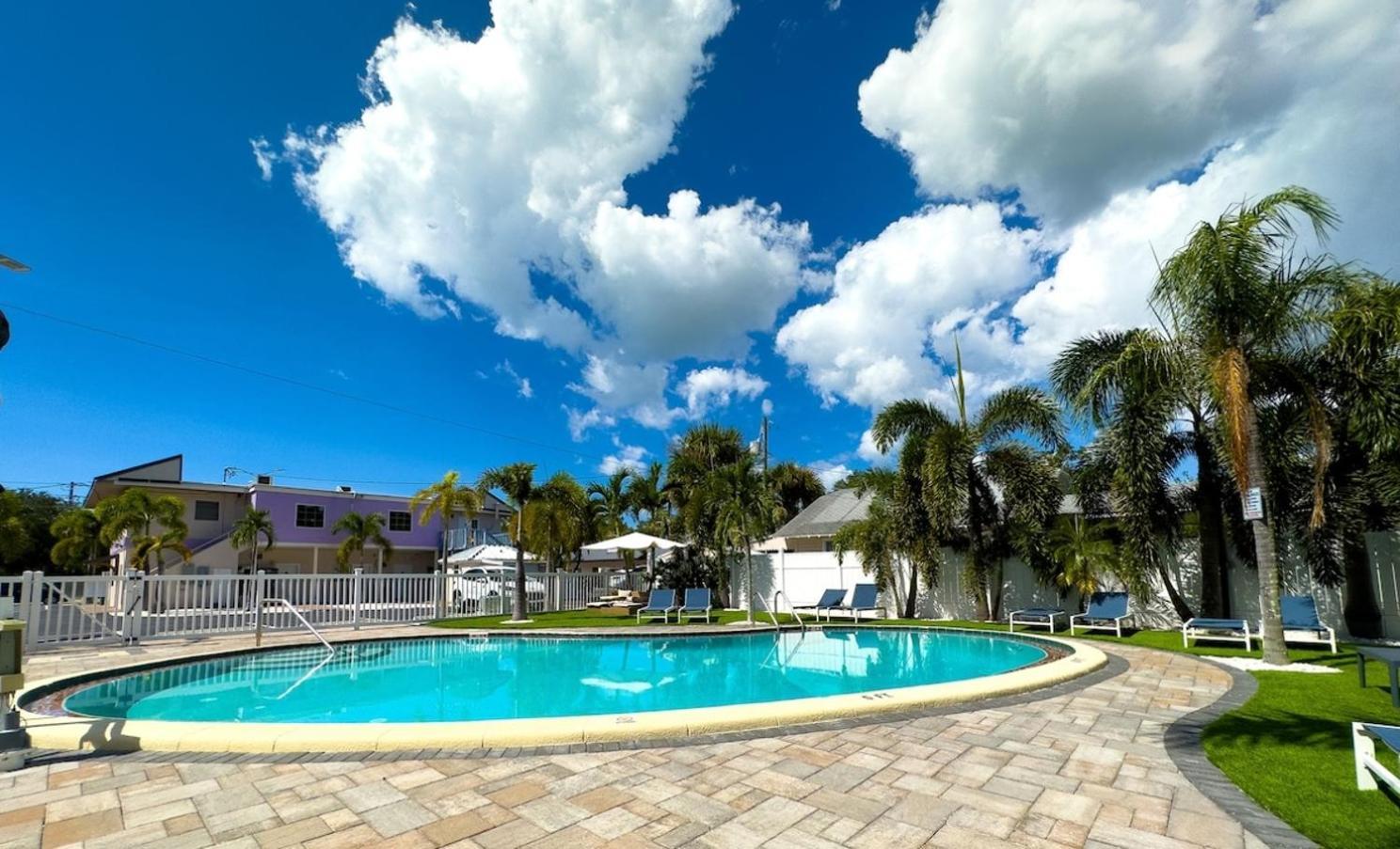 1K Bed Studio Apt With Shared Pool 06 Apartment Clearwater Exterior photo